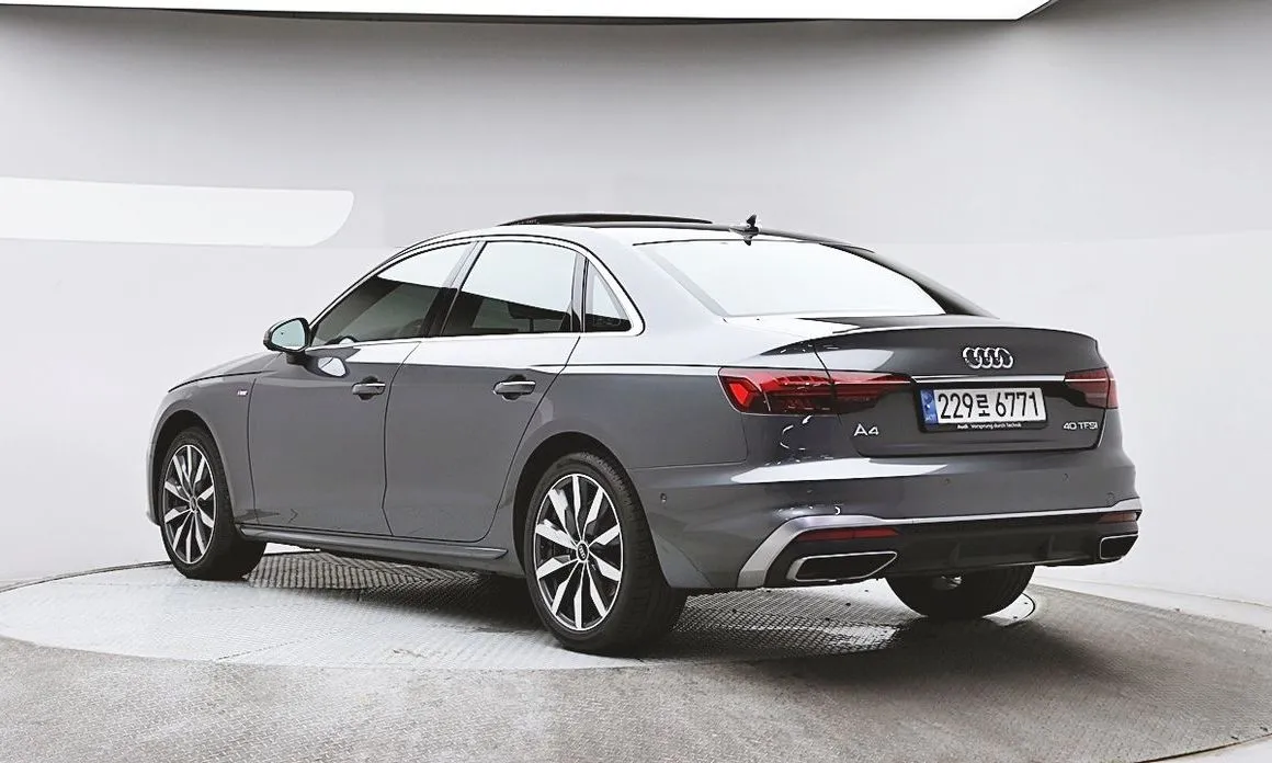 Audi A4 — фото 3
