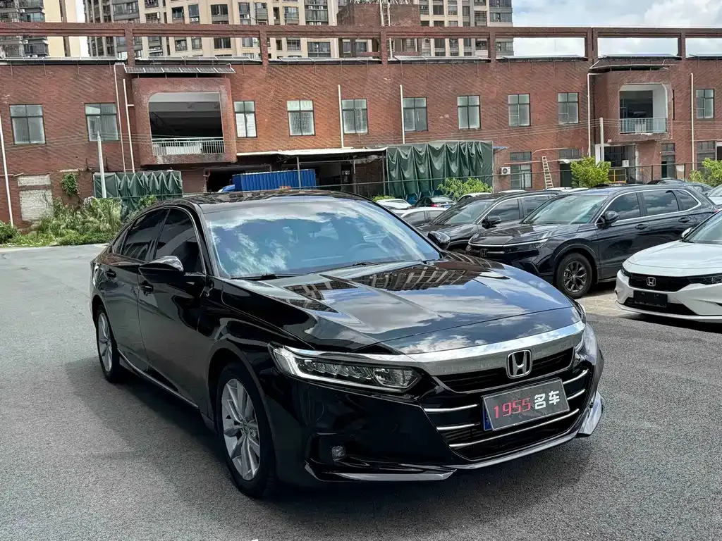 Honda Accord — фото 9