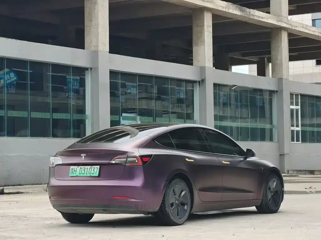 Tesla Model 3 — фото 4
