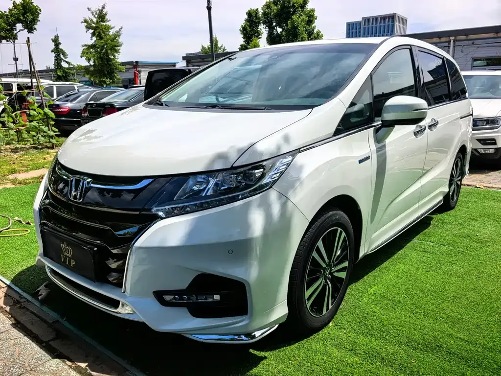 Honda Odyssey — фото 1