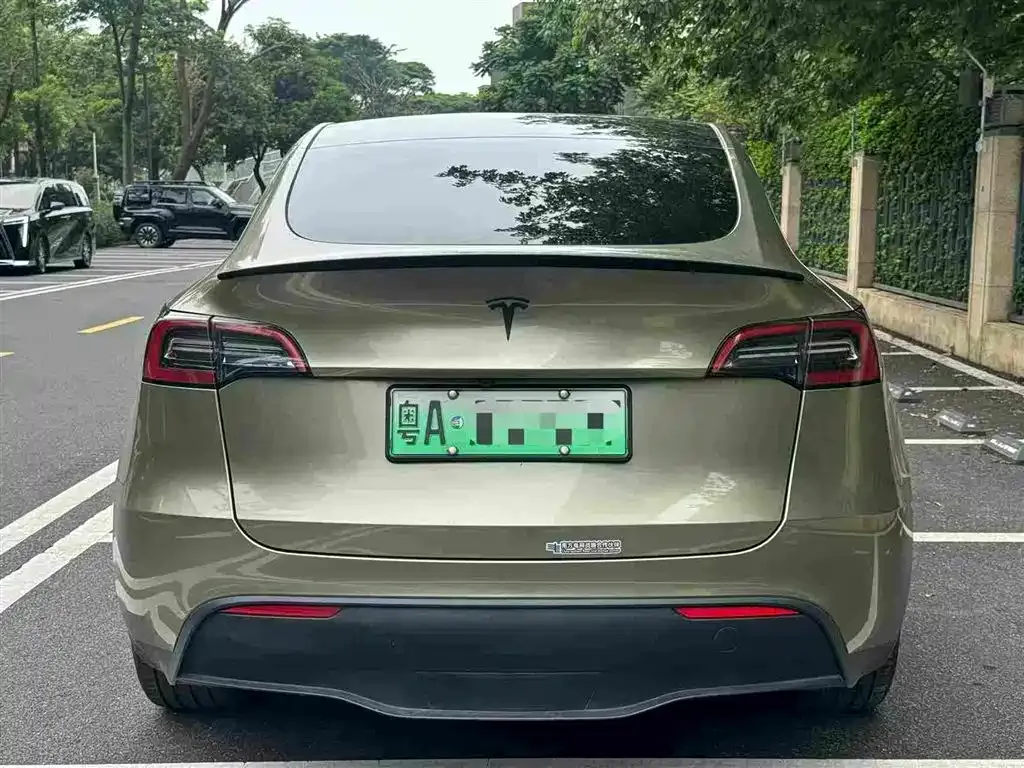 Tesla Model Y — фото 7