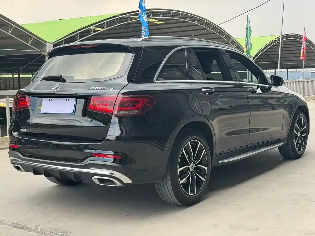 Mercedes-Benz GLC — фото 9