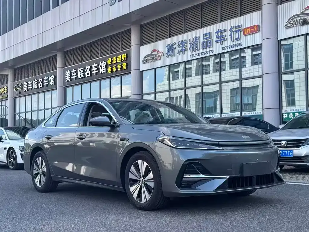 Geely 银河A7 EM — фото 1