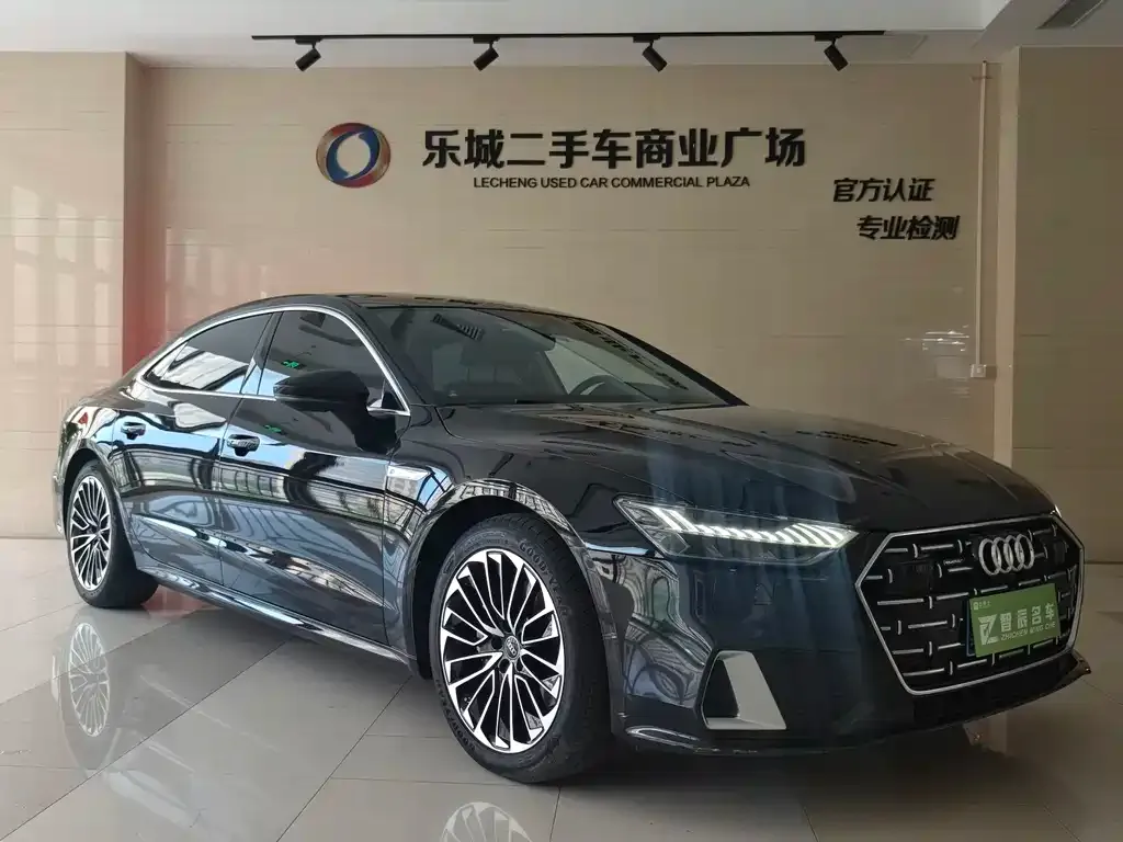 Audi A7L — фото 9