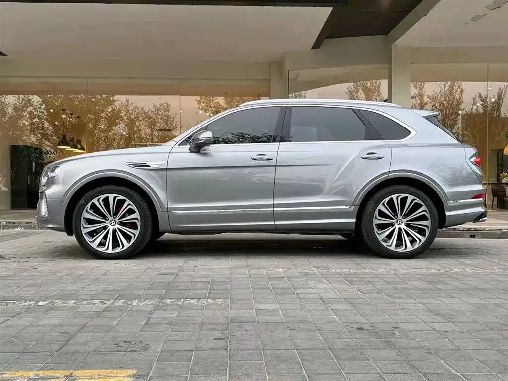 Bentley Bentayga — фото 4