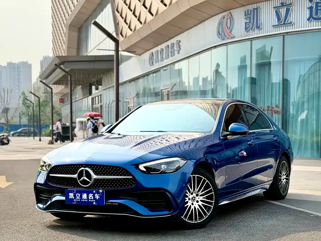 Mercedes-Benz C-Class — фото 1