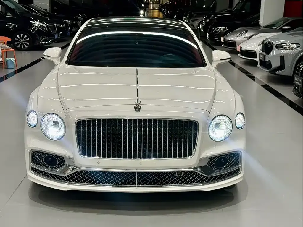 Bentley Flying Spur — фото 7