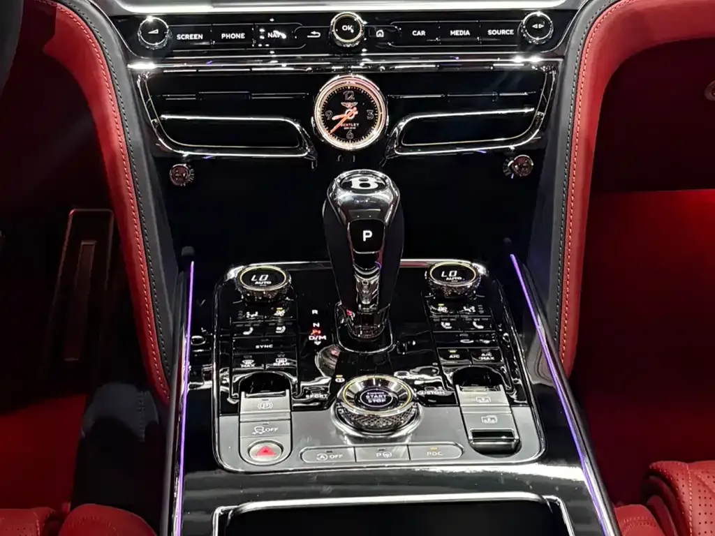 Bentley Flying Spur — фото 5