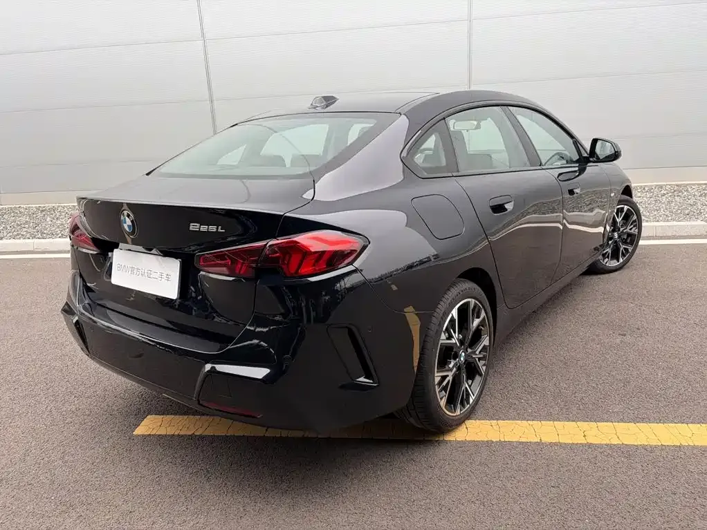 BMW 2 Series 2025 из CN, фото 8