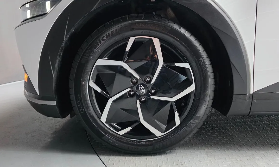 Hyundai Ioniq5 — фото 7