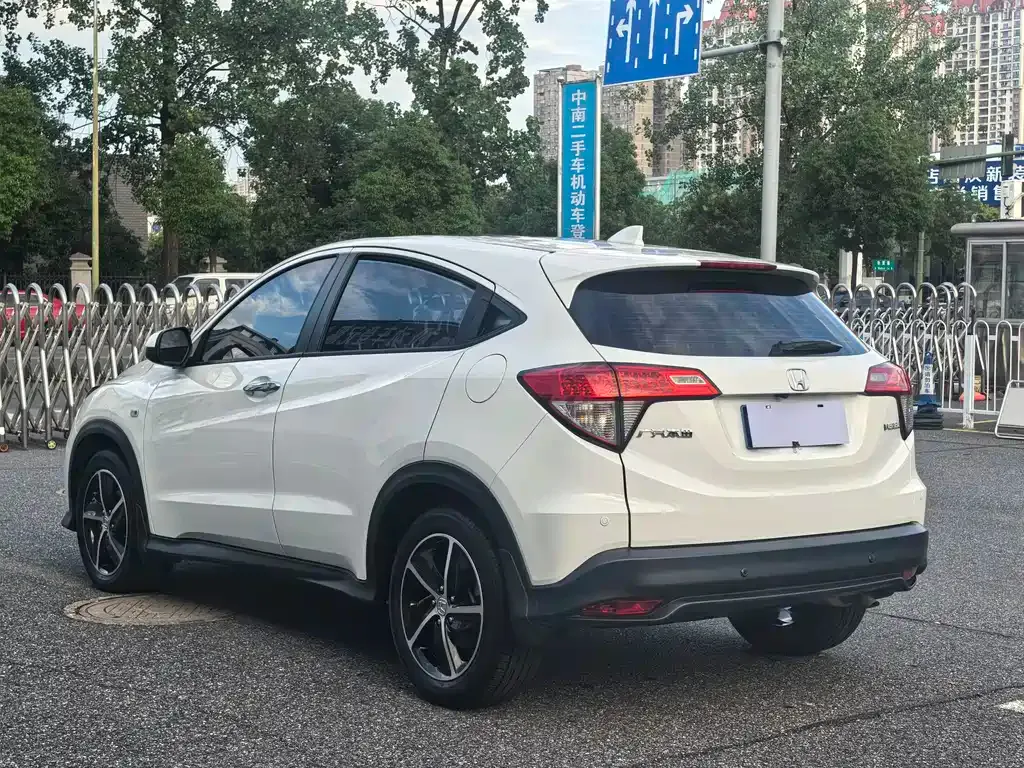 Honda Vezel — фото 10