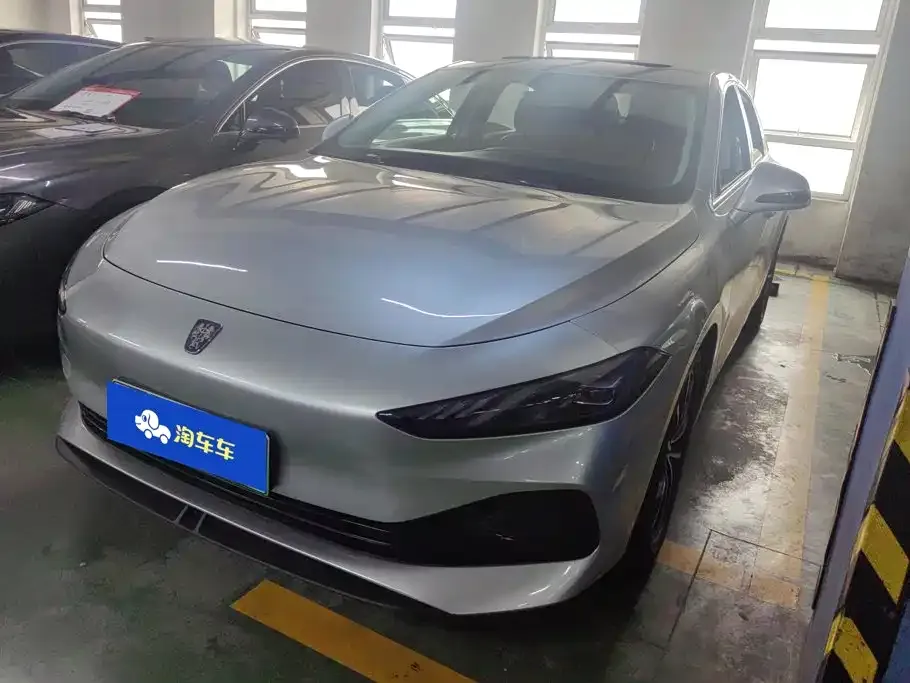 Roewe D7 — фото 1