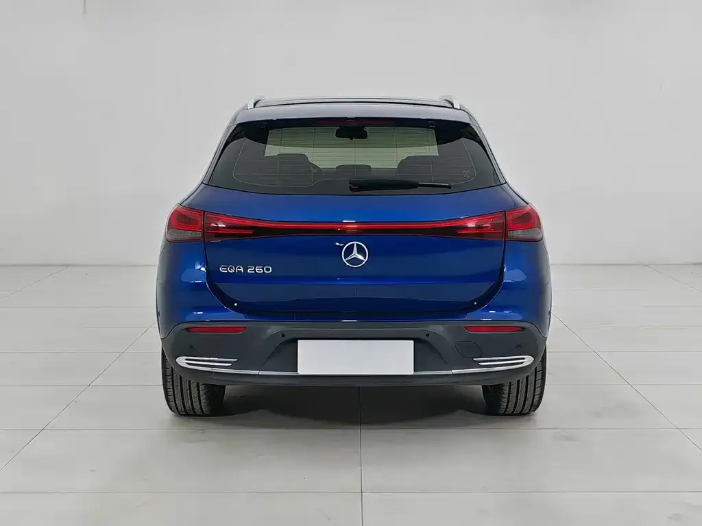 Mercedes-Benz EQA — фото 2