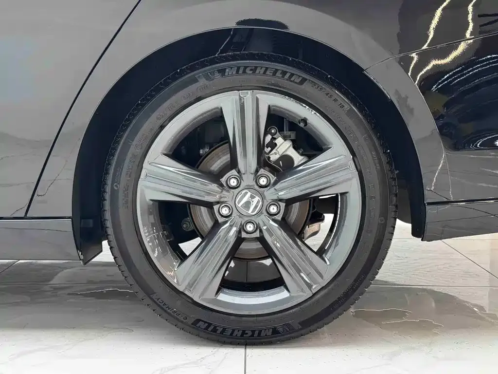 Honda Inspire — фото 10