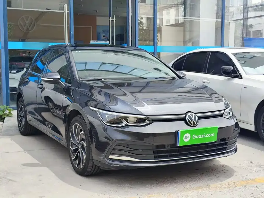 Volkswagen Golf 2023 из CN, фото 8