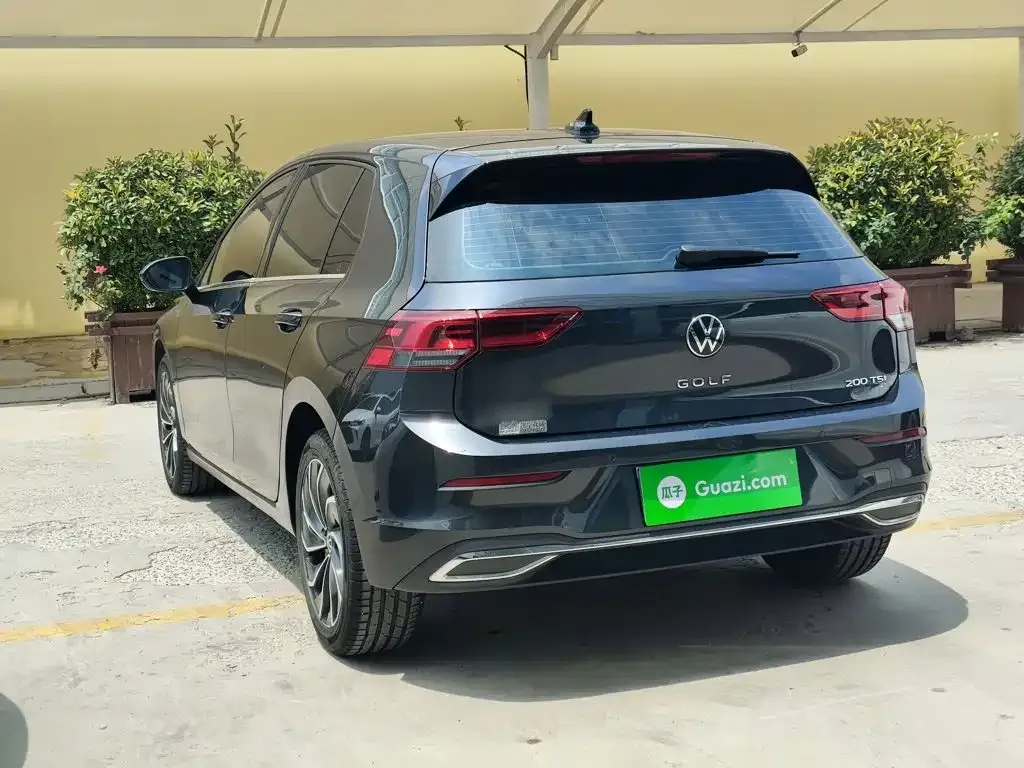 Volkswagen Golf 2023 из CN, фото 10