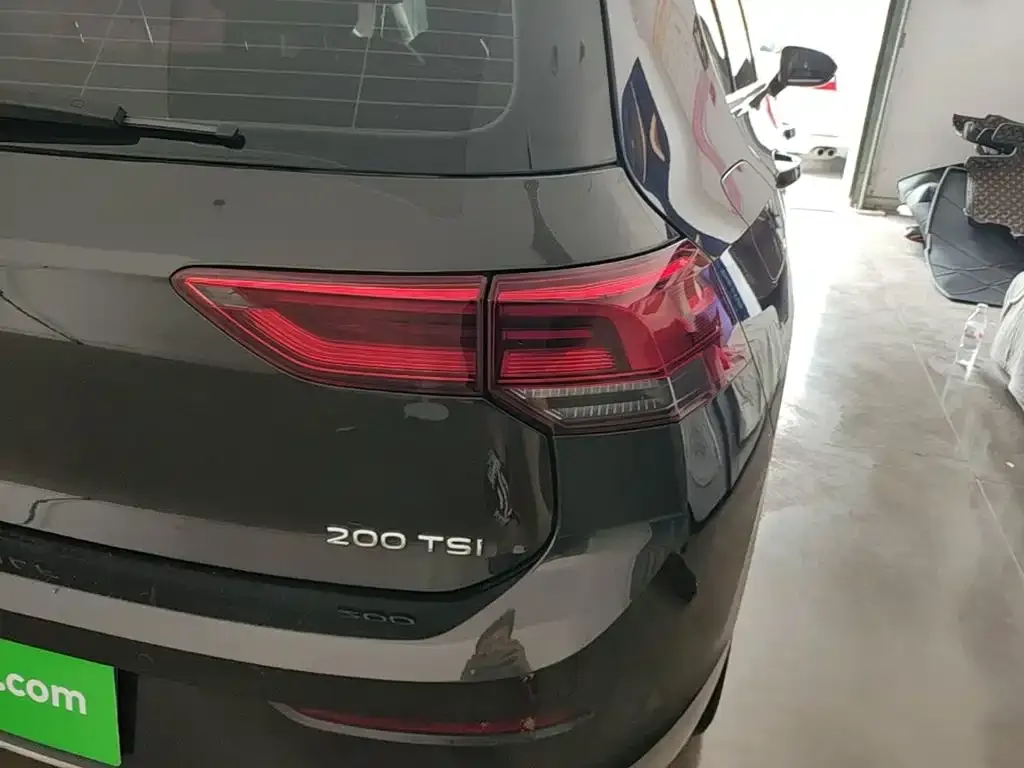 Volkswagen Golf 2023 из CN, фото 2