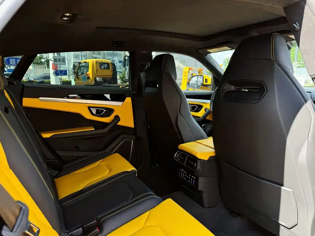 Lamborghini Urus — фото 8