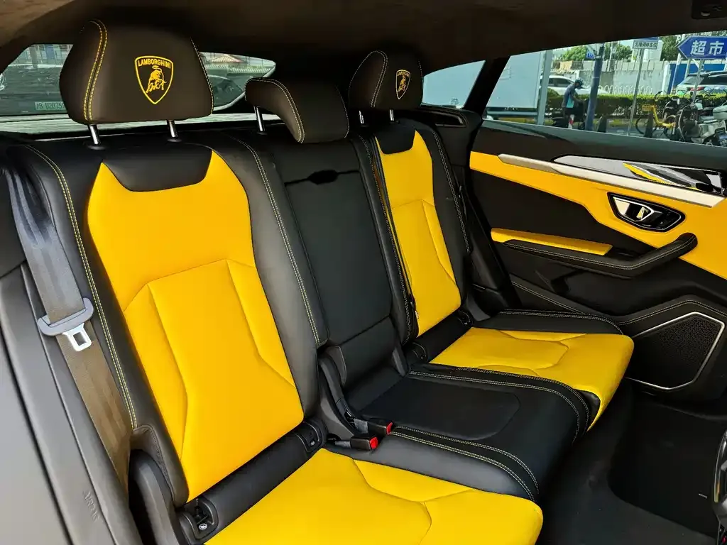 Lamborghini Urus — фото 10