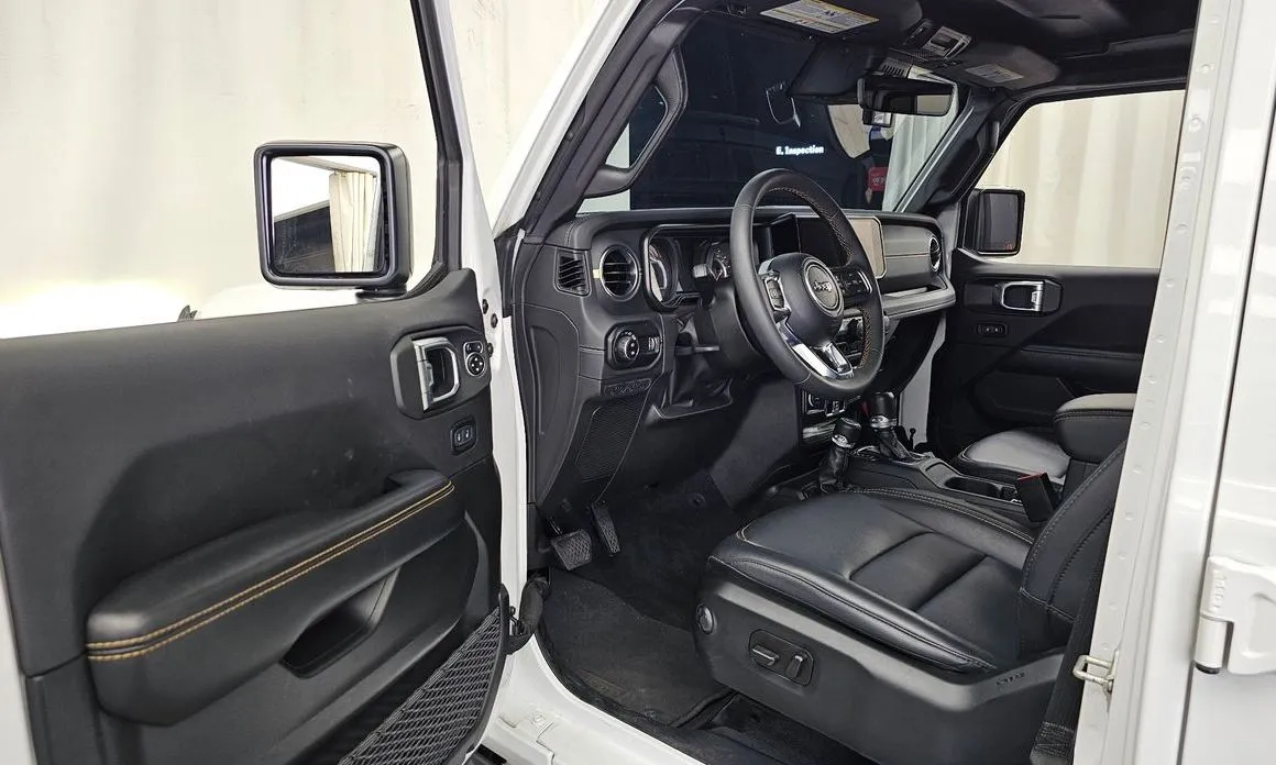 Jeep Wrangler — фото 7