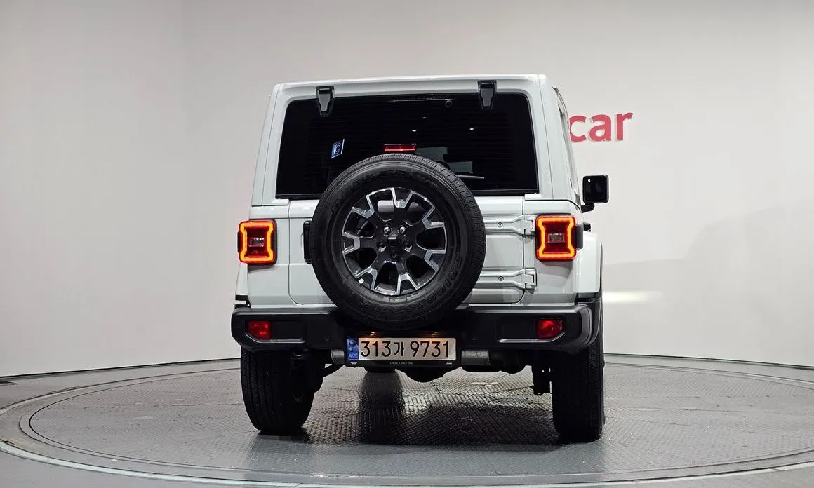 Jeep Wrangler — фото 8
