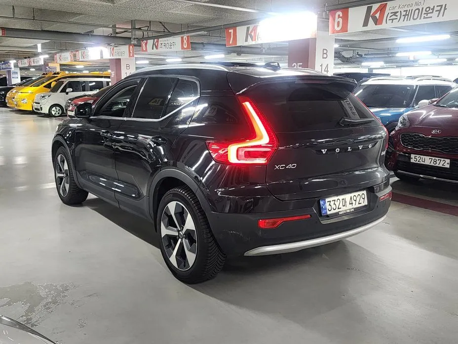 Volvo XC40 — фото 6