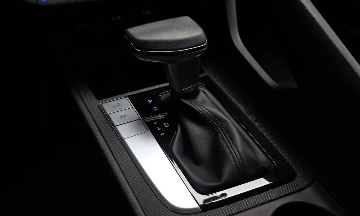Hyundai AVANTE — фото 2