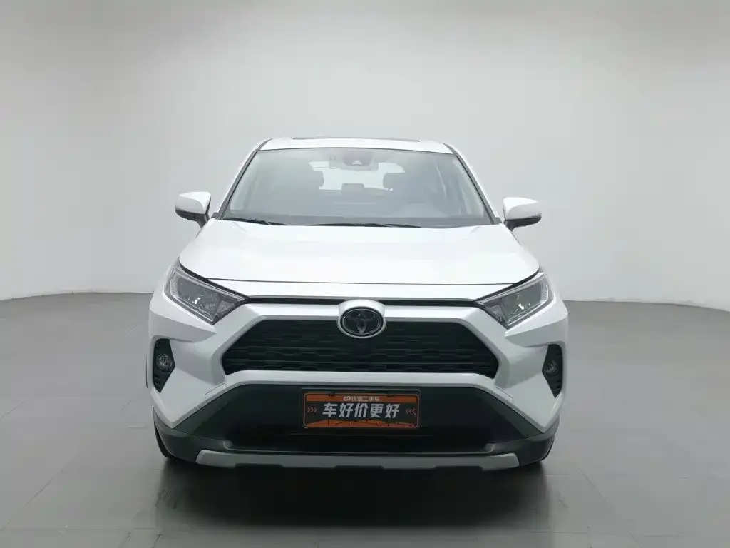 Toyota RAV4 — фото 2