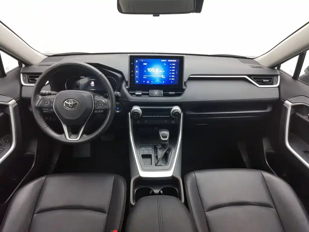 Toyota RAV4 — фото 8