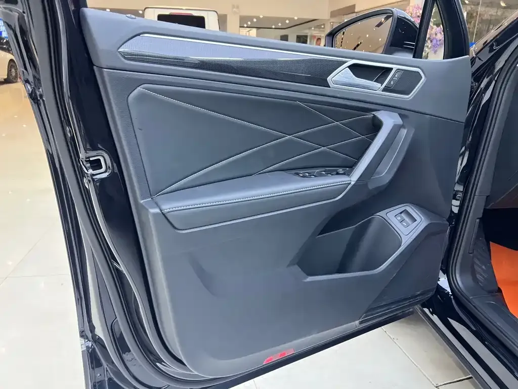 Volkswagen 途观L插电混动 — фото 9
