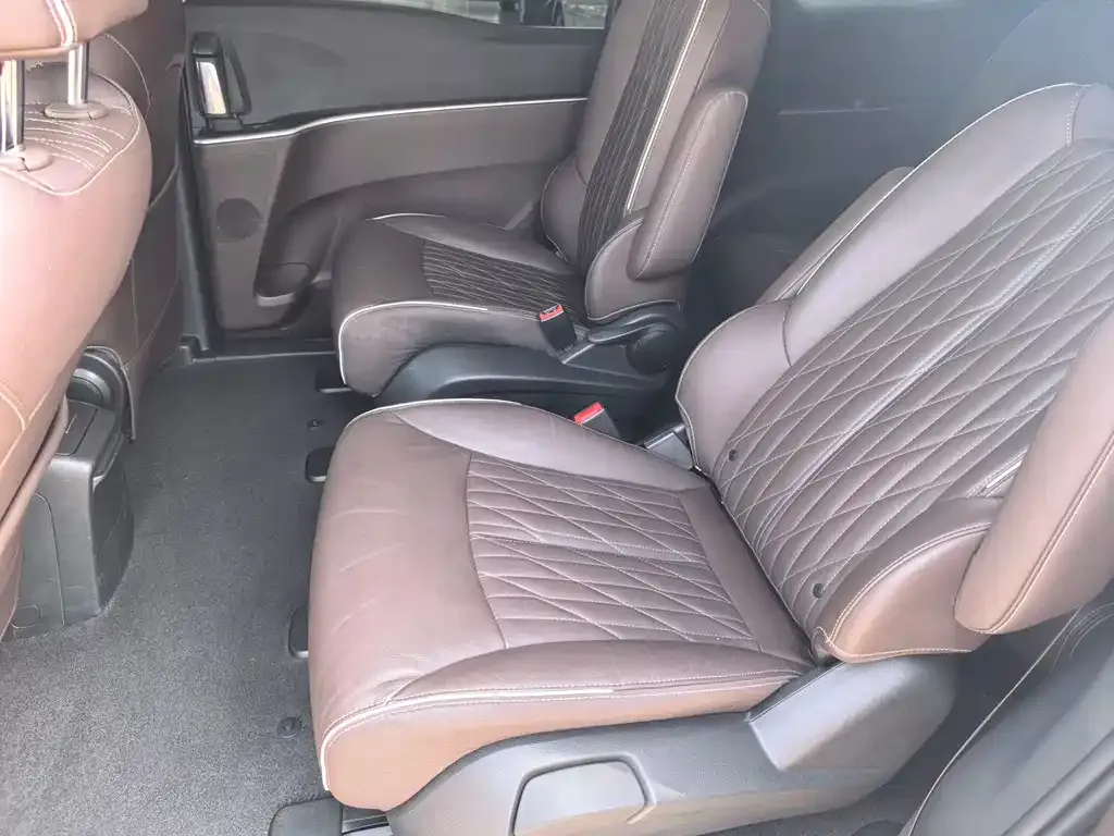Buick GL8 2021 из CN, фото 7
