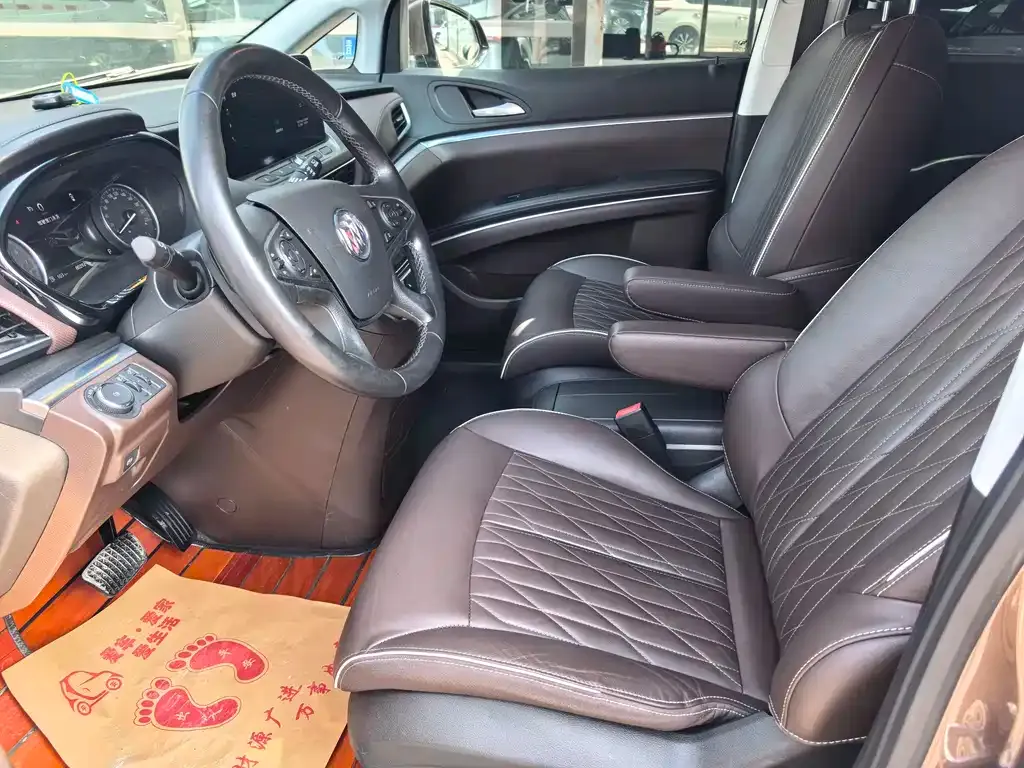 Buick GL8 2021 из CN, фото 3