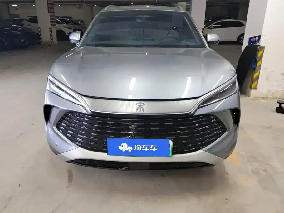 BYD L DM-i — фото 9