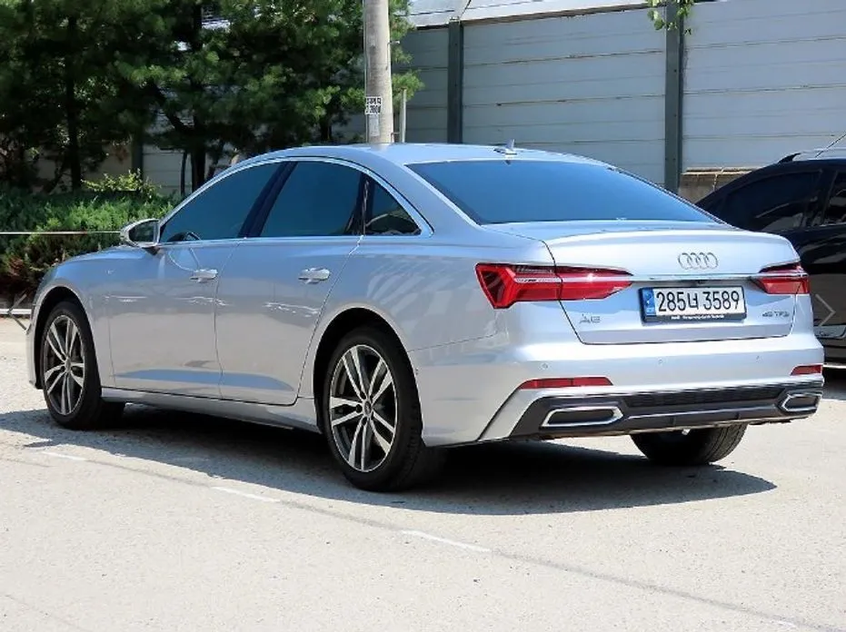 Audi A6 — фото 7