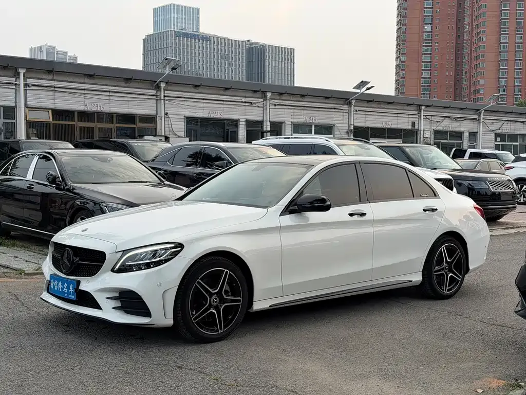 Mercedes-Benz C-Class — фото 1