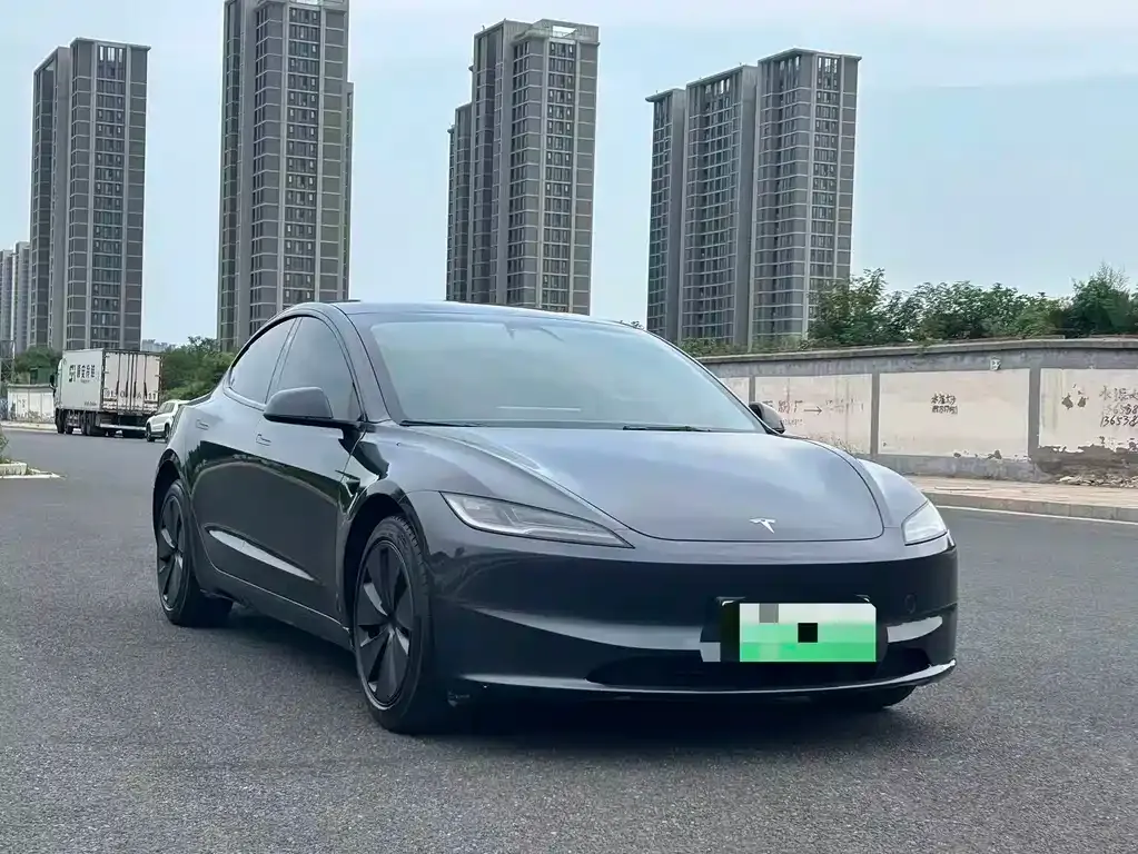 Tesla Model 3 — фото 6