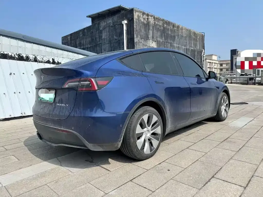 Tesla Model Y — фото 4