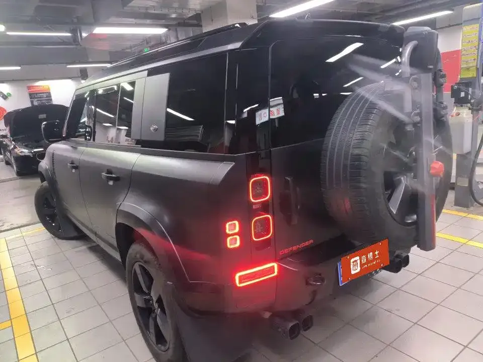 Land Rover Defender — фото 9