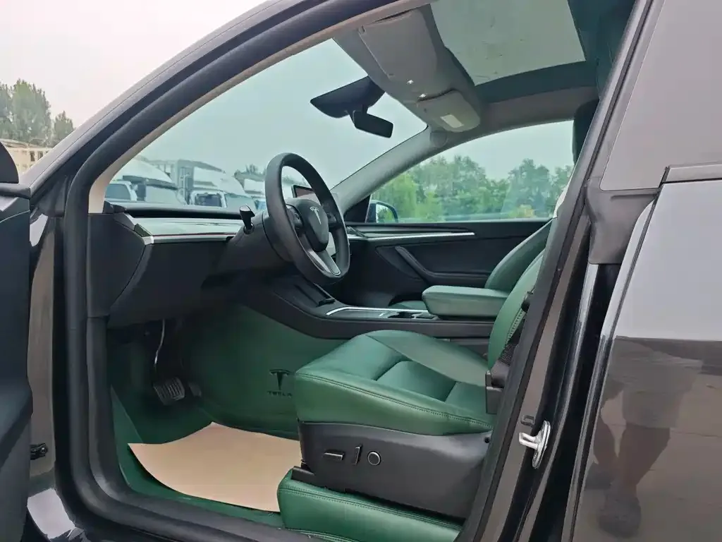 Tesla Model Y — фото 4