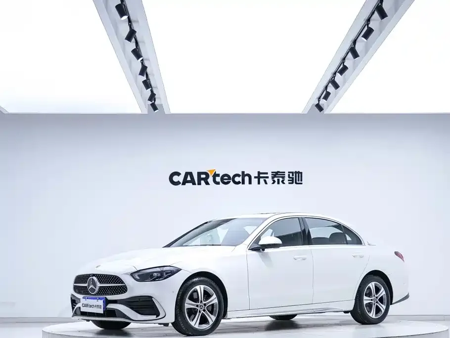 Mercedes-Benz C-Class — фото 1