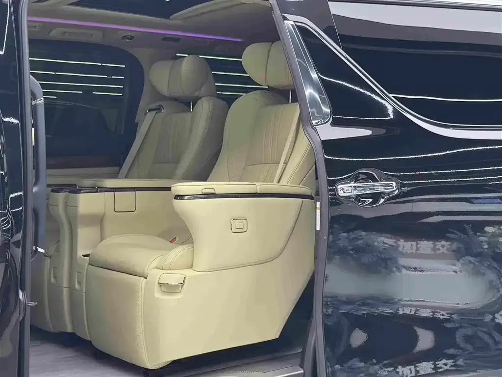 Toyota Vellfire 2022 из CN, фото 8