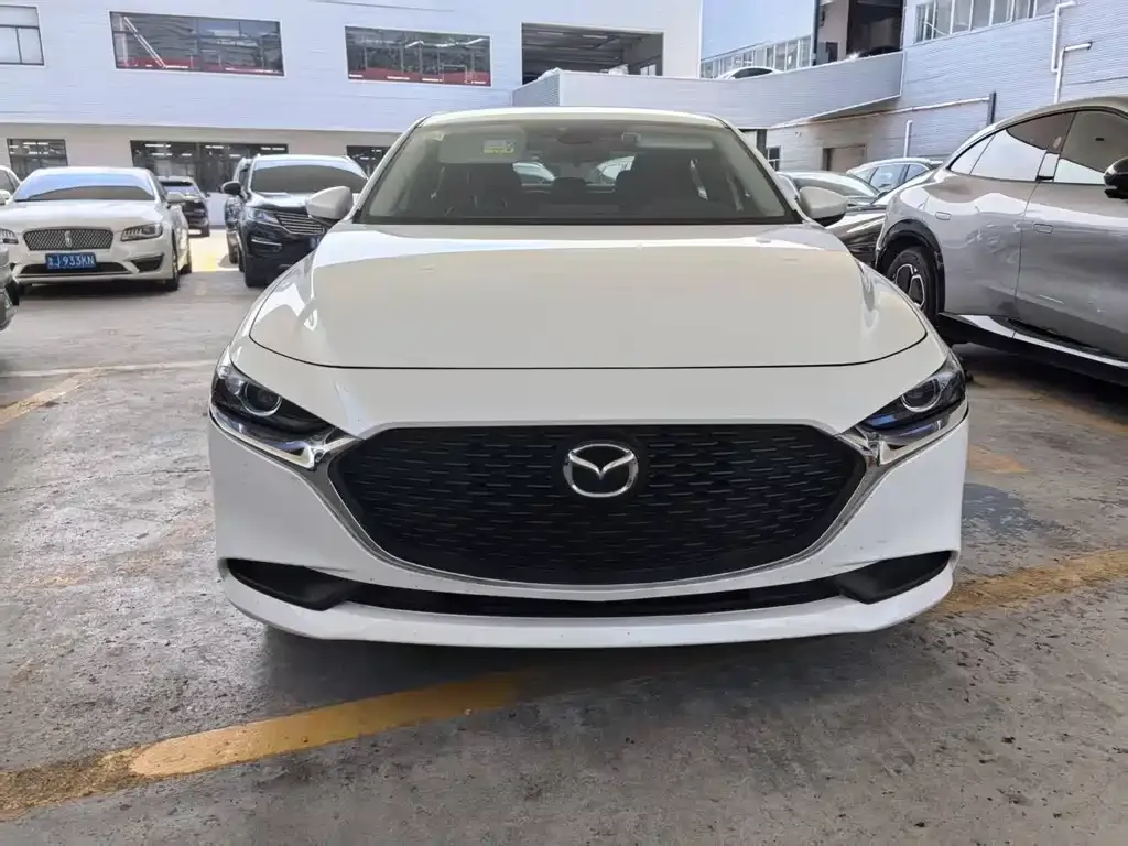 Mazda 3 Axela 2021 из CN, фото 2