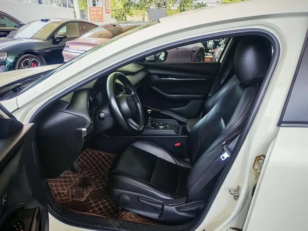 Mazda 3 Axela 2021 из CN, фото 10