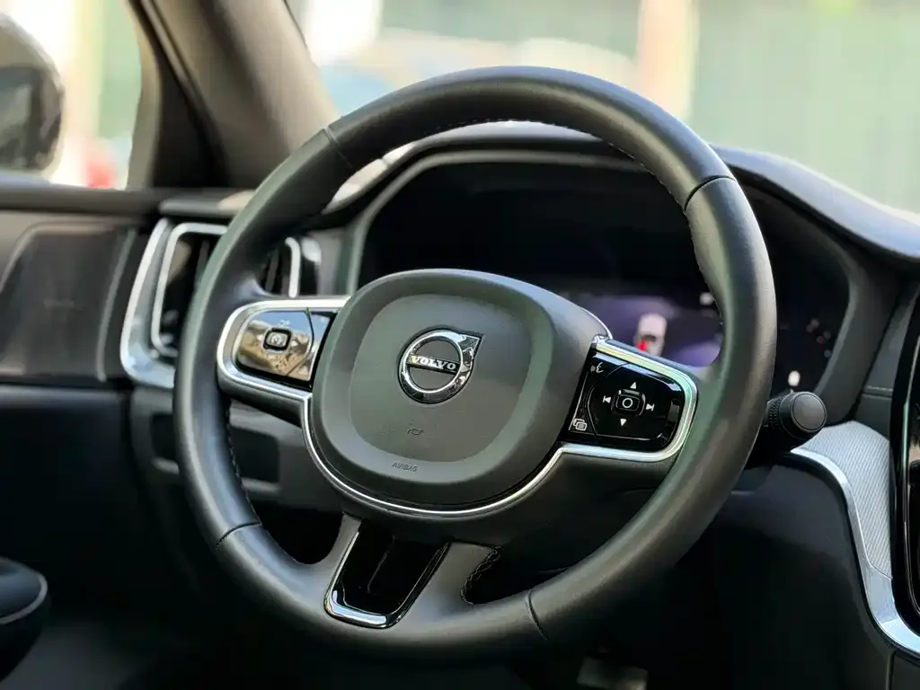 Volvo S60 — фото 2