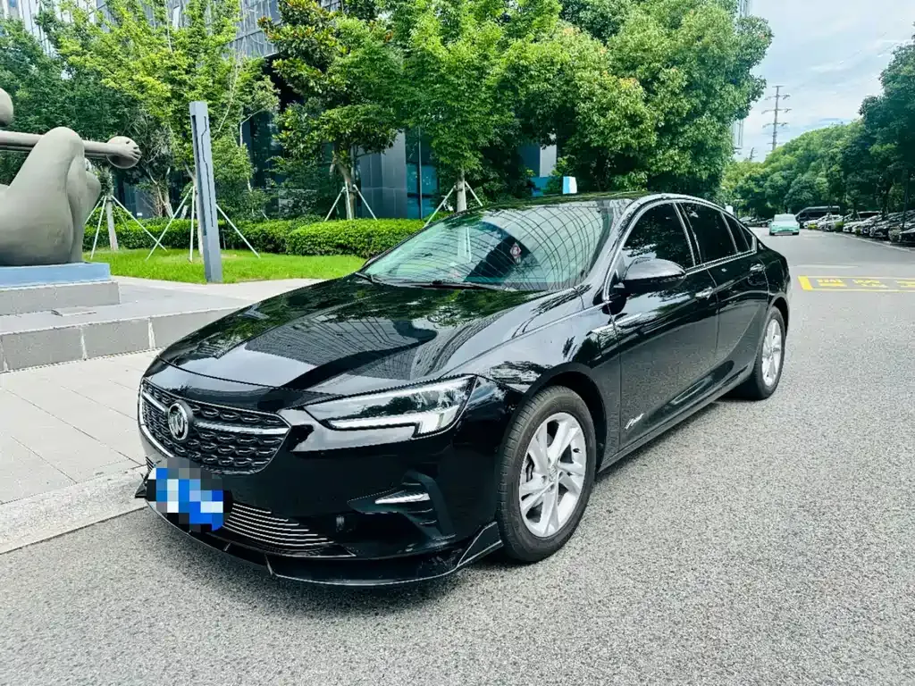 Buick Regal — фото 1