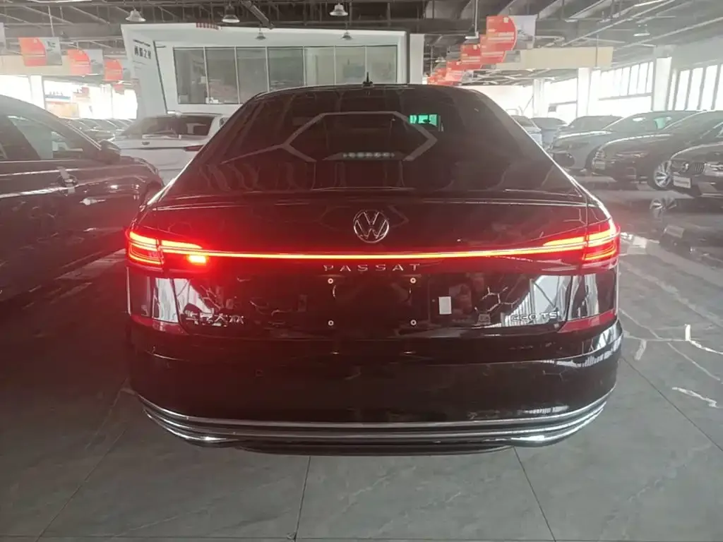 Volkswagen Passat — фото 3