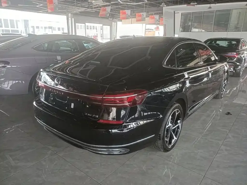 Volkswagen Passat — фото 9