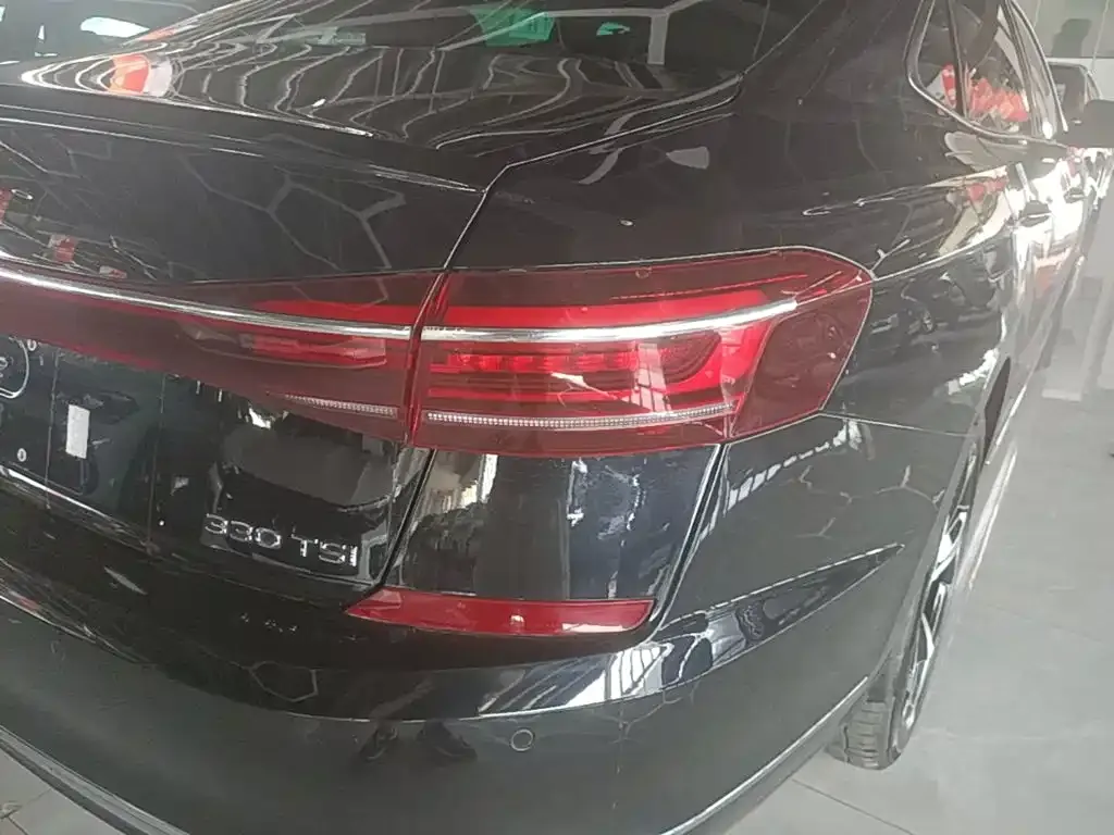 Volkswagen Passat — фото 8