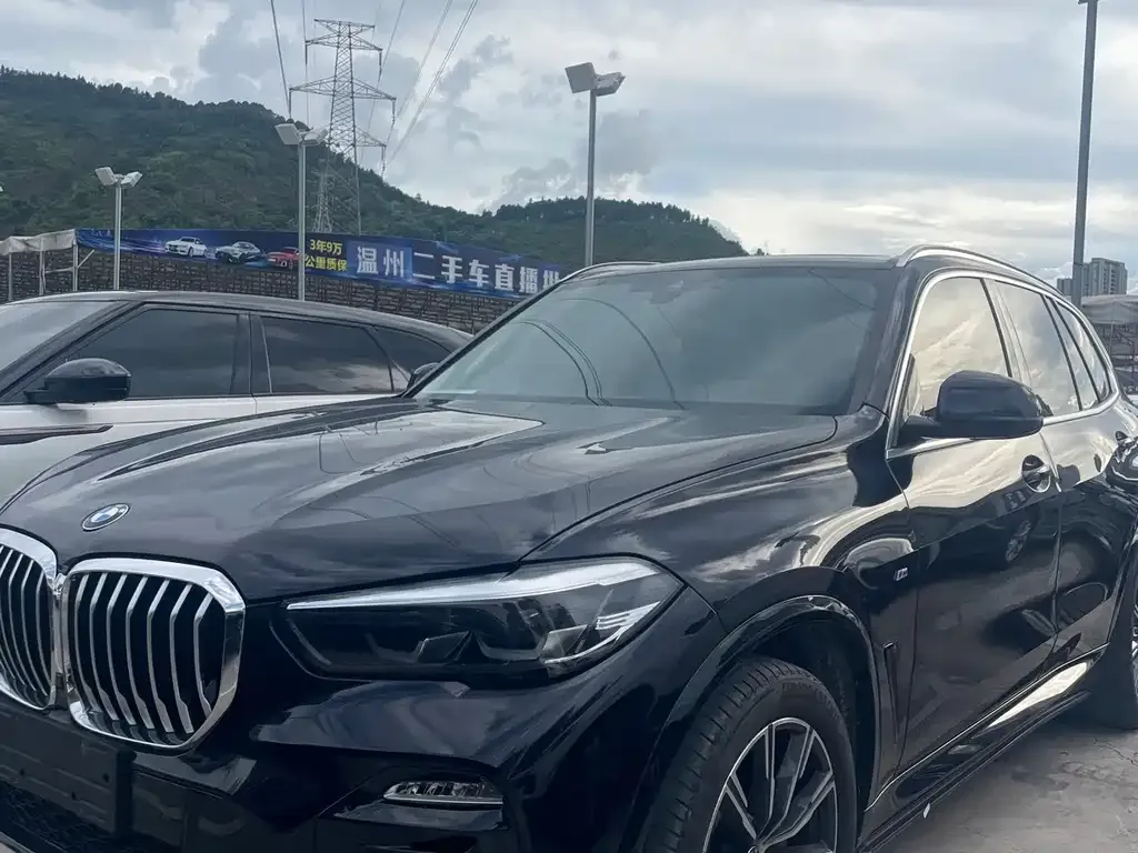 BMW X5 (Import) — фото 1