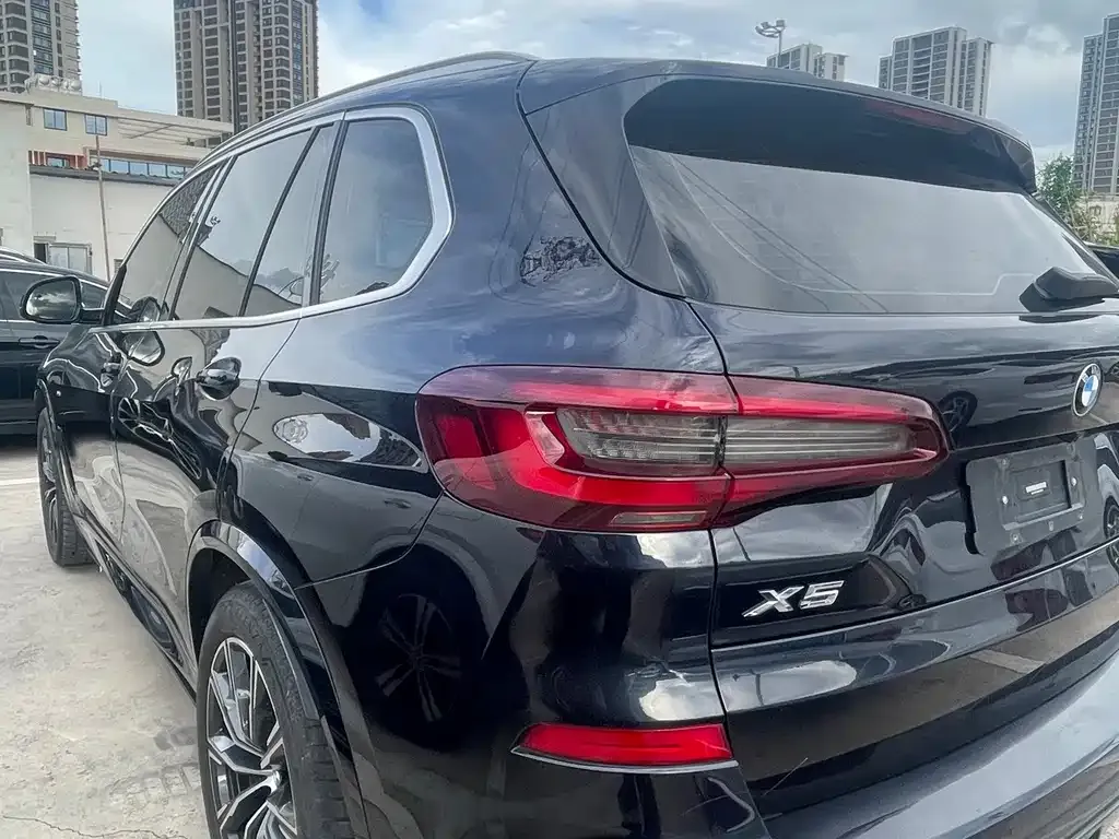 BMW X5 (Import) — фото 5